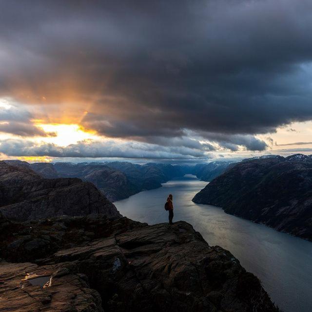 Hotel Hikers Camp, Part Of Preikestolen Basecamp Jørpeland Exterior foto